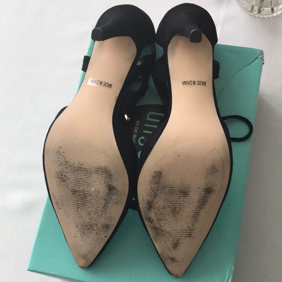 Black Suede-like 3 1/2’ Heel. Worn once or twice - Picture 7 of 7